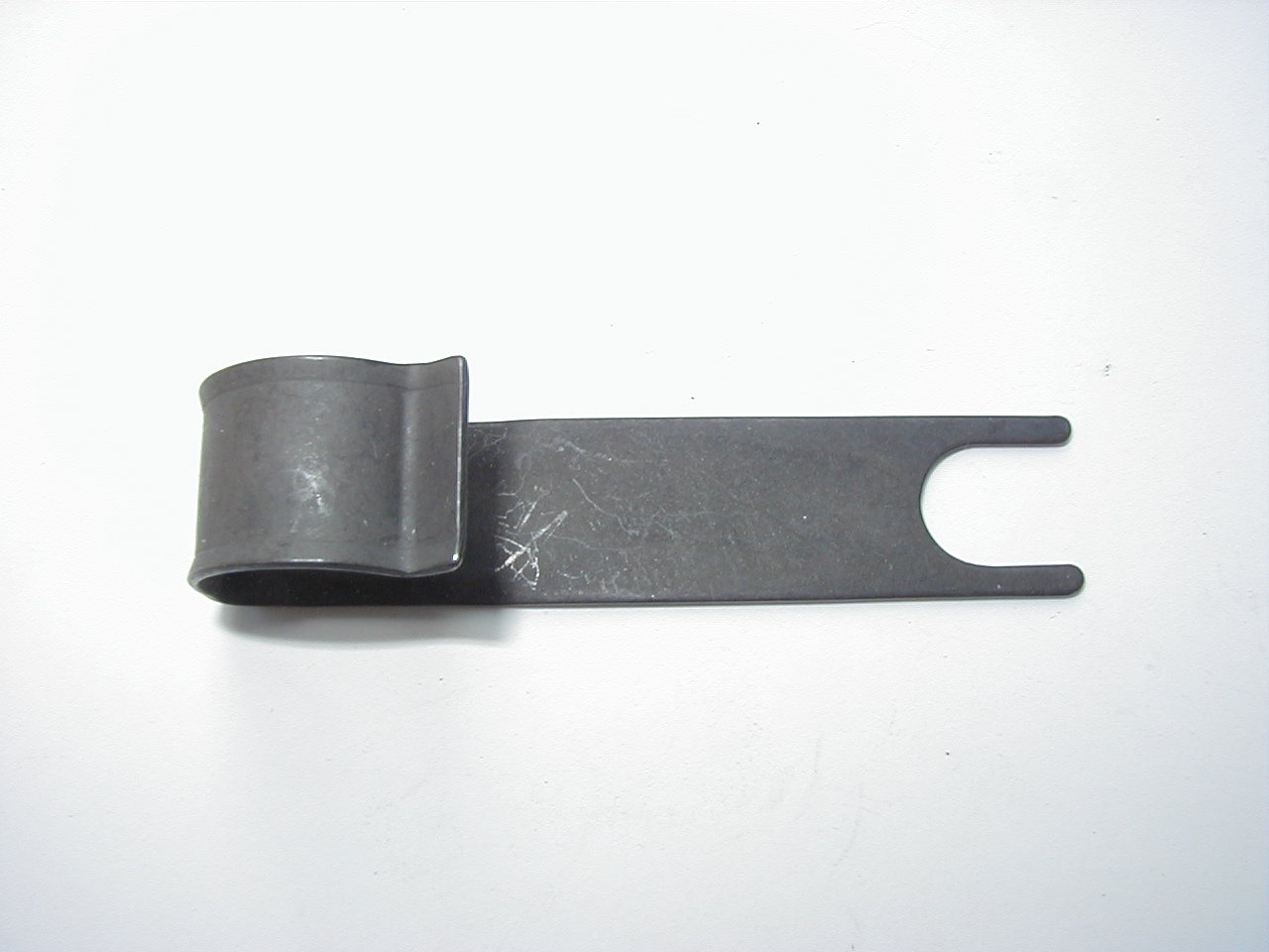 PCV, Hose Clip On Carb Bolt 390hp, 66-67